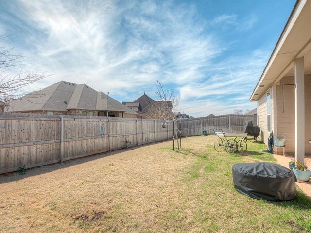 9032 NW 149th Terrace, Yukon, OK 73099