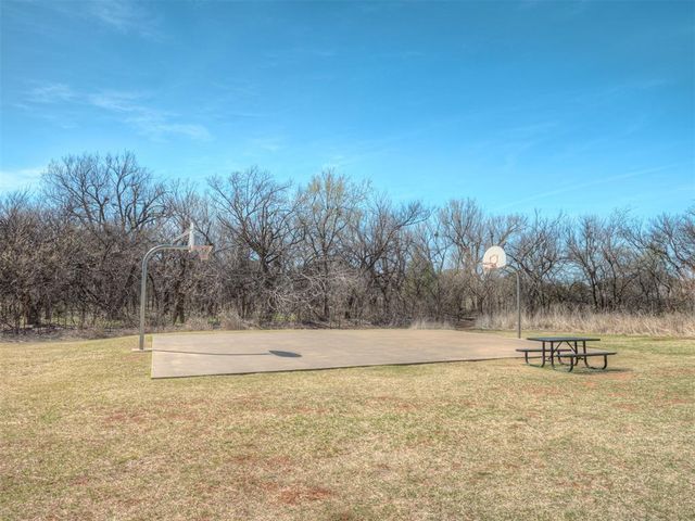 9032 NW 149th Terrace, Yukon, OK 73099