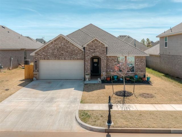 9032 NW 149th Terrace, Yukon, OK 73099