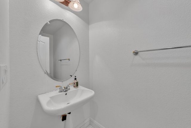 1748 Dunkeld Ln, Folsom, CA 95630