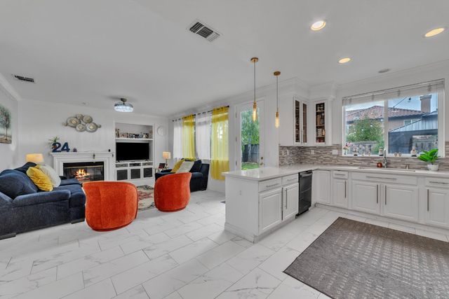 1748 Dunkeld Ln, Folsom, CA 95630