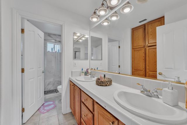 1748 Dunkeld Ln, Folsom, CA 95630