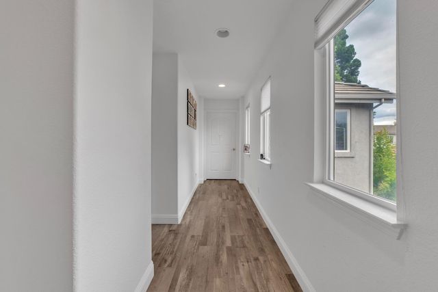 1748 Dunkeld Ln, Folsom, CA 95630