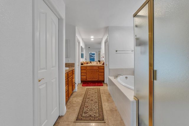 1748 Dunkeld Ln, Folsom, CA 95630
