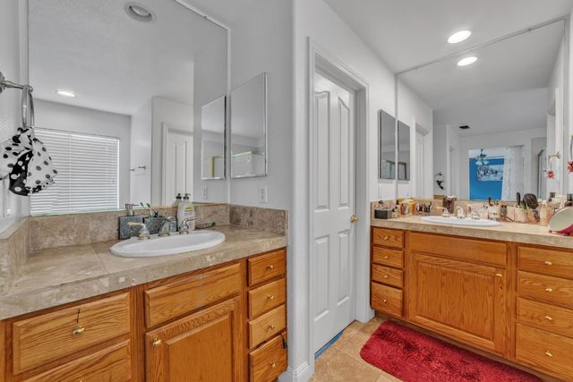 1748 Dunkeld Ln, Folsom, CA 95630
