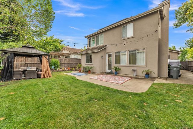 1748 Dunkeld Ln, Folsom, CA 95630