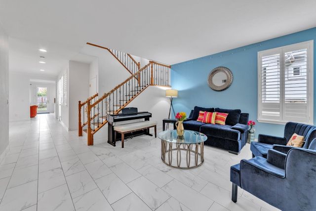 1748 Dunkeld Ln, Folsom, CA 95630
