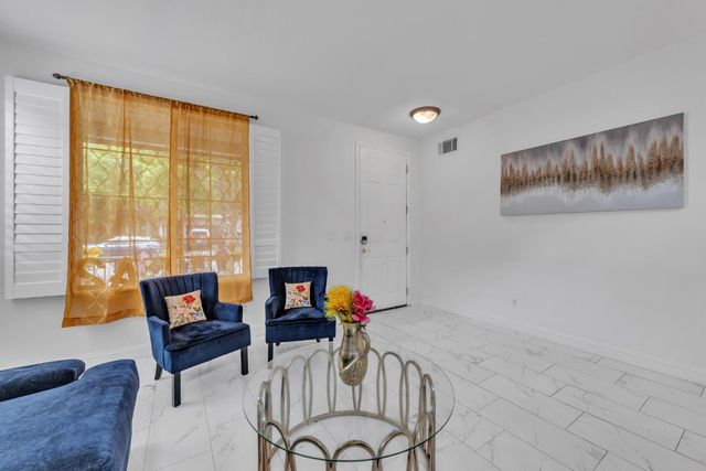 1748 Dunkeld Ln, Folsom, CA 95630