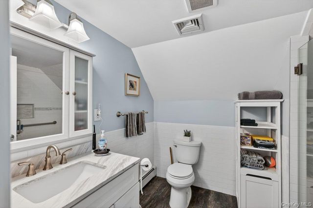 20 Bayview Lane, Amityville, NY 11701