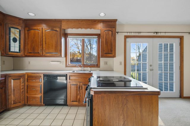 611 Ocean Avenue E5, New London, CT 06320