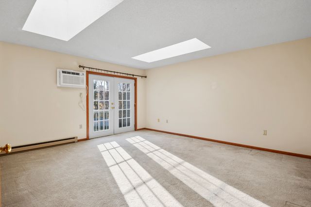 611 Ocean Avenue E5, New London, CT 06320