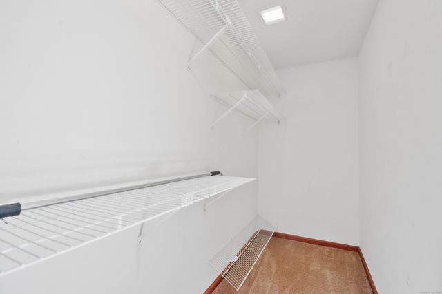 611 Ocean Avenue E5, New London, CT 06320