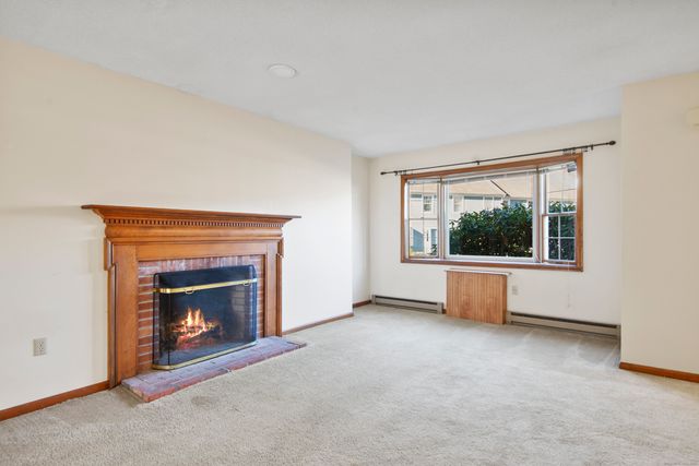 611 Ocean Avenue E5, New London, CT 06320