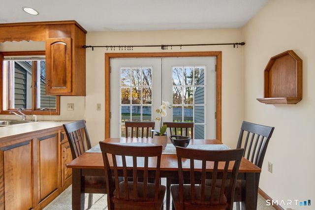 611 Ocean Avenue E5, New London, CT 06320