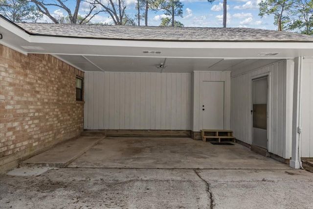 20 Woody Creek Drive, Conroe, TX 77301