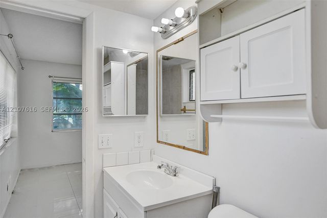 5420 NW 11th St 108, Plantation, FL 33313