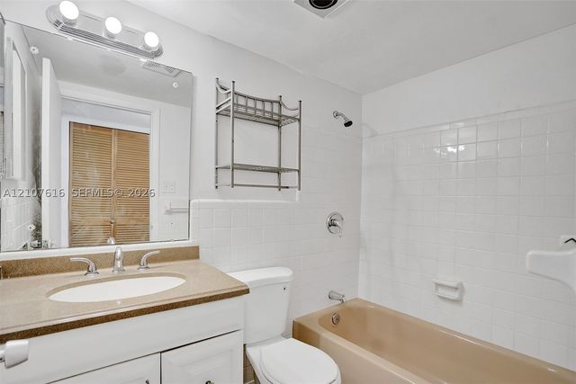 5420 NW 11th St 108, Plantation, FL 33313