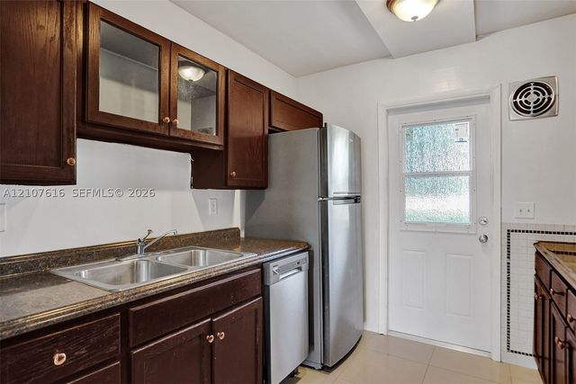 5420 NW 11th St 108, Plantation, FL 33313