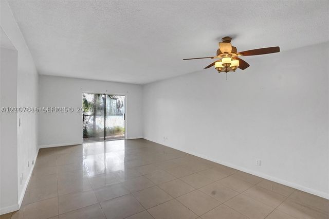 5420 NW 11th St 108, Plantation, FL 33313