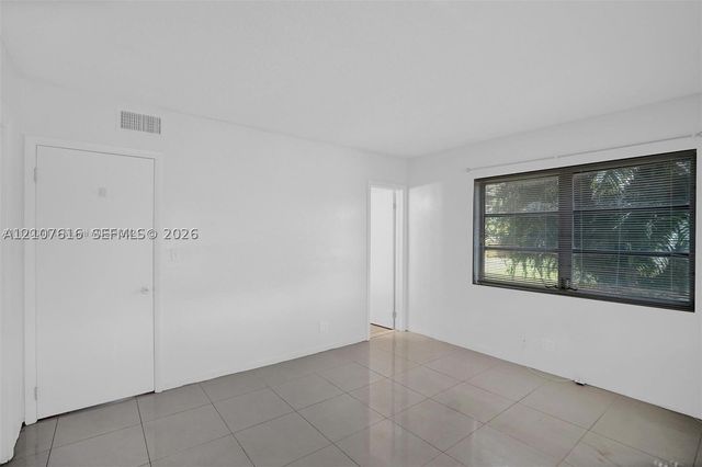 5420 NW 11th St 108, Plantation, FL 33313