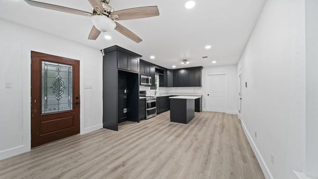 17411 Rolling Hill Lane, Waller, TX 77484