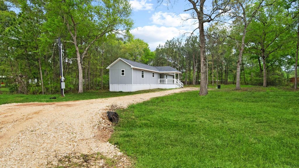 17411 Rolling Hill Lane, Waller, TX 77484