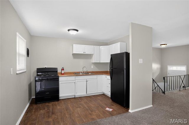 12083 Garden Lane, St Louis, MO 63138