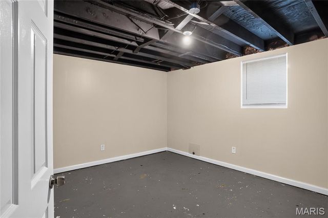 12083 Garden Lane, St Louis, MO 63138