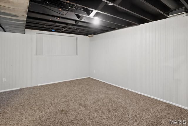 12083 Garden Lane, St Louis, MO 63138