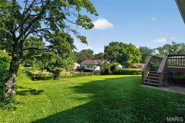 12083 Garden Lane, St Louis, MO 63138