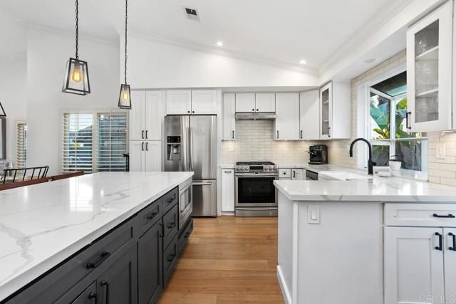 2063 Wandering Rd, Encinitas, CA 92024