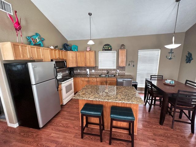 1867 County Road 291, Sargent, TX 77414