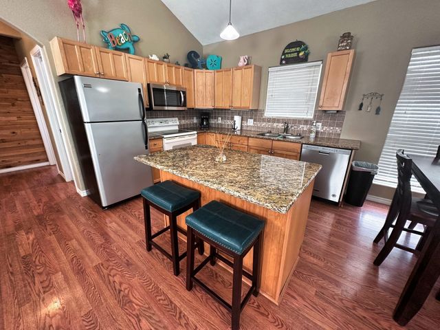 1867 County Road 291, Sargent, TX 77414