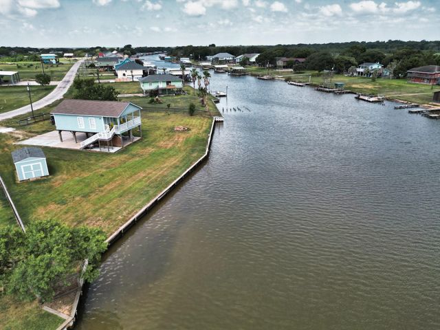 1867 County Road 291, Sargent, TX 77414