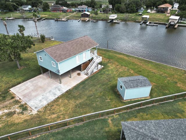 1867 County Road 291, Sargent, TX 77414