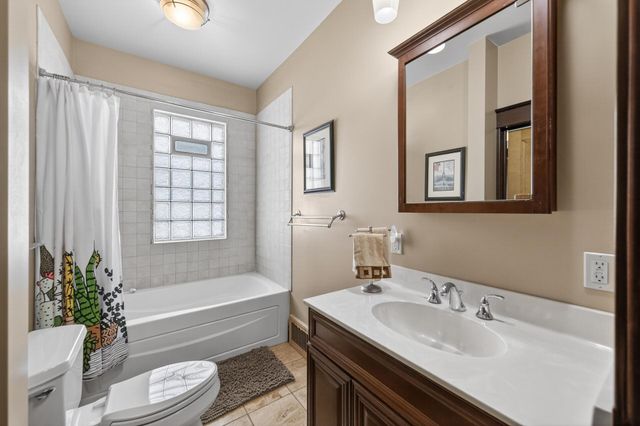 620 Van Buren Street NE, Minneapolis, MN 55413