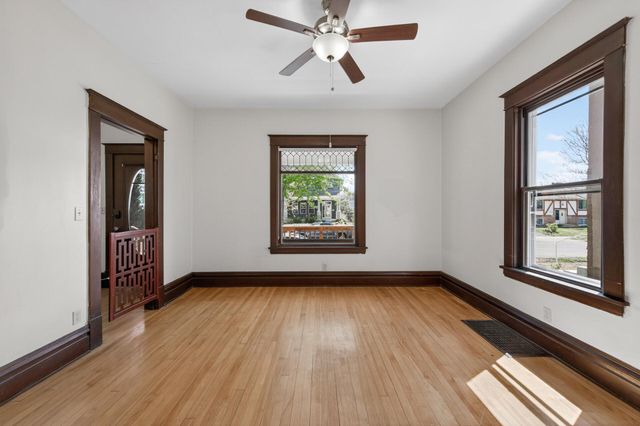 620 Van Buren Street NE, Minneapolis, MN 55413
