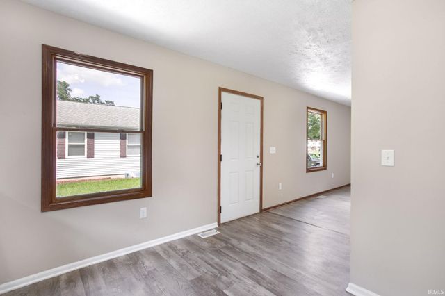 1849 N Meade Street, South Bend, IN 46628
