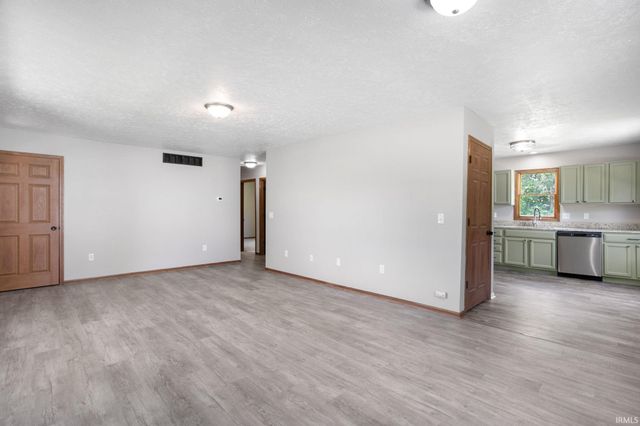 1849 N Meade Street, South Bend, IN 46628