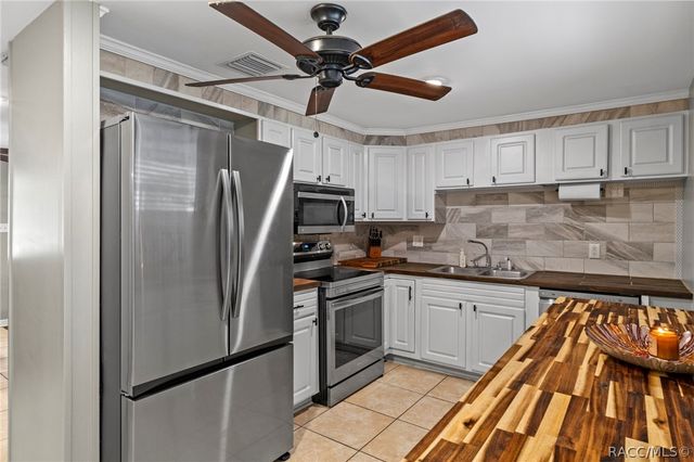 97 Risher Avenue, Inglis, FL 34449