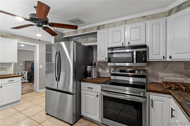 97 Risher Avenue, Inglis, FL 34449