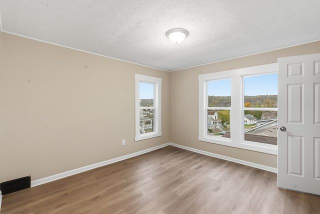 466 W 45th Street, Shadyside, OH 43947