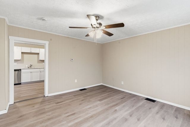 466 W 45th Street, Shadyside, OH 43947