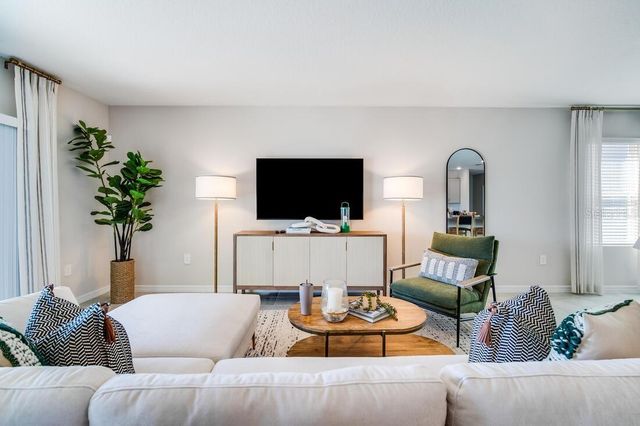 221 STREAMWATER WAY, Groveland, FL 34736