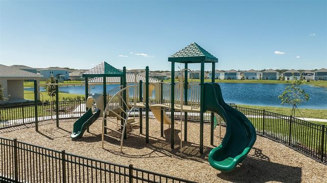 221 STREAMWATER WAY, Groveland, FL 34736