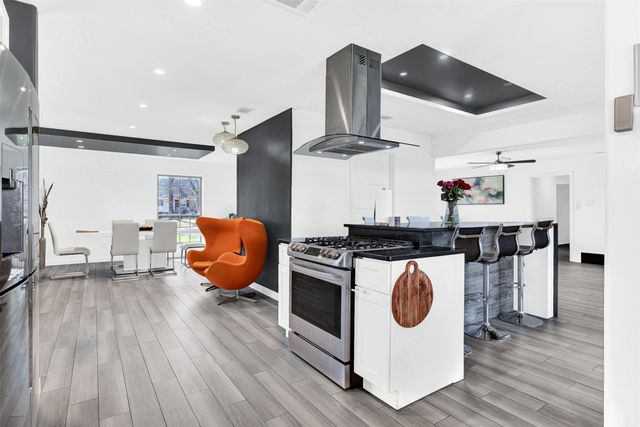 1613 University Drive, Richardson, TX 75081