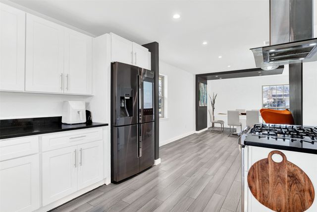 1613 University Drive, Richardson, TX 75081