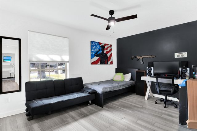 1613 University Drive, Richardson, TX 75081