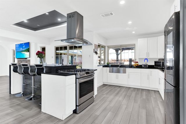 1613 University Drive, Richardson, TX 75081