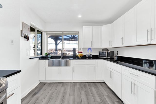 1613 University Drive, Richardson, TX 75081